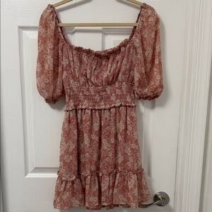 mi ami for francesca’s Blush and Cream Floral Smocked Mini Dress - size Medium